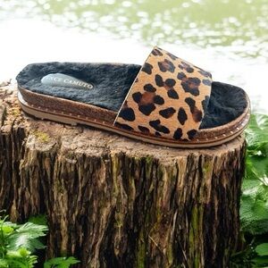 Vince Camuto leopard print Leo haircalf black fur slip on slide sandal 7
